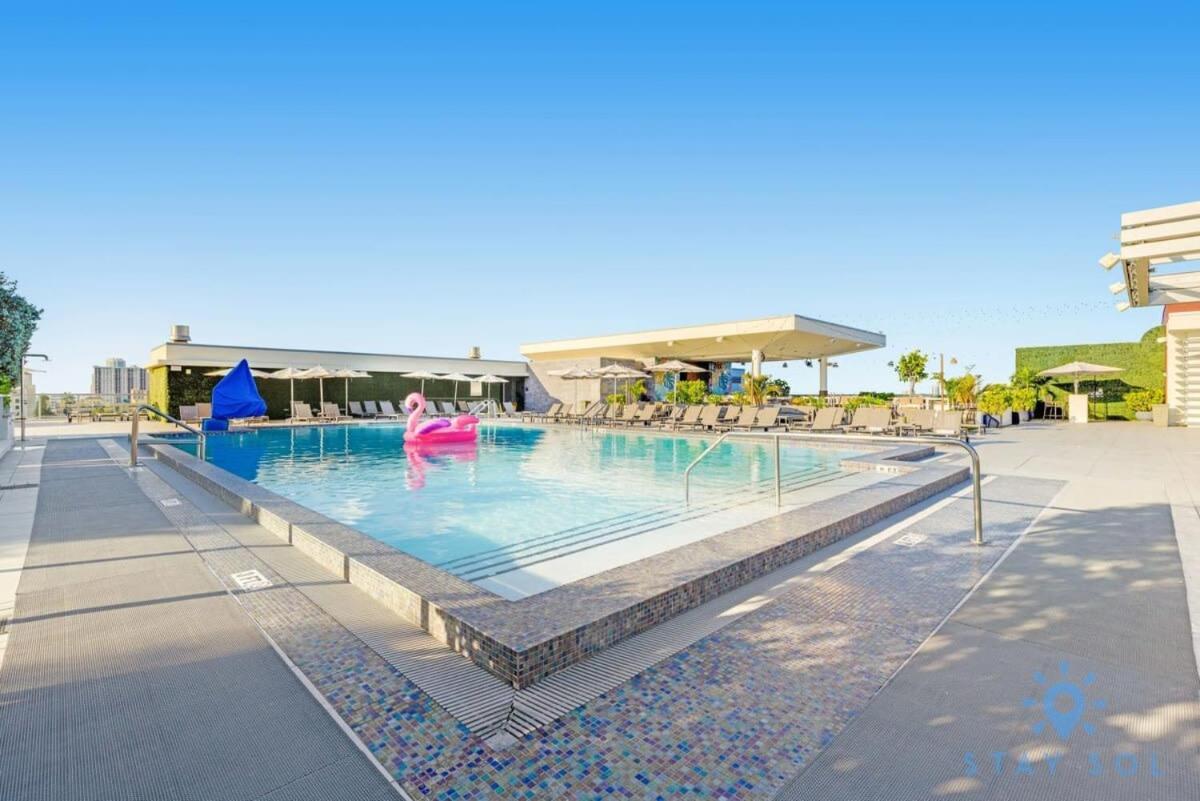 Beachfront Condo-Roofto Pool- 2 Bedrooms 2 Bedroom ! Hollywood Buitenkant foto